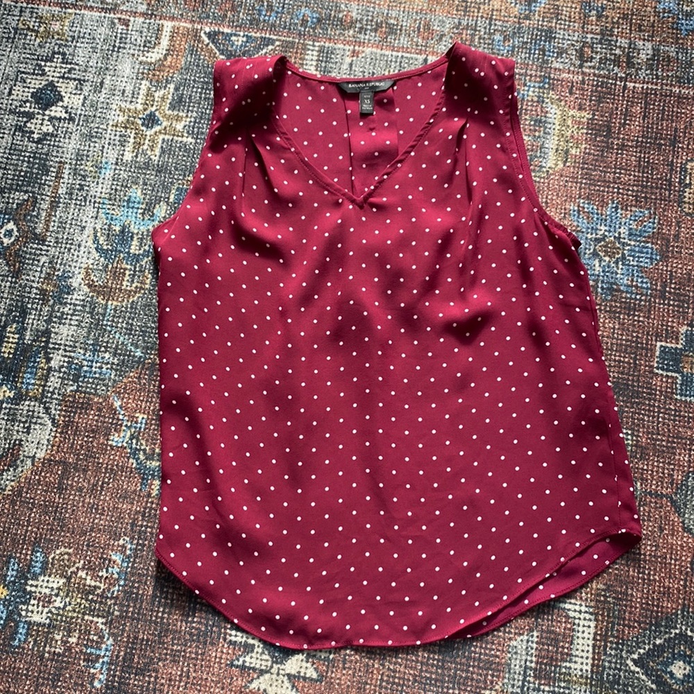 Banana republic factory burgundy polka dot XS petite